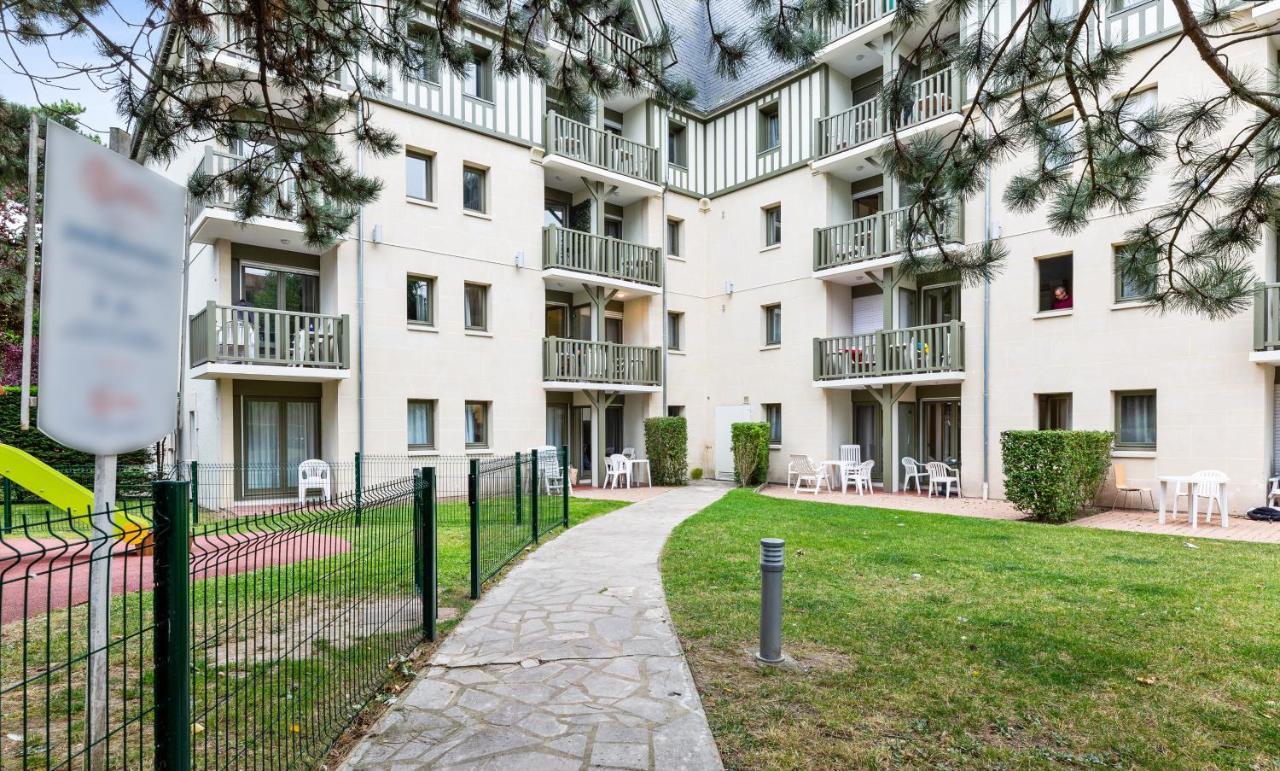 Residence Pierre & Vacances Les Embruns Deauville Esterno foto