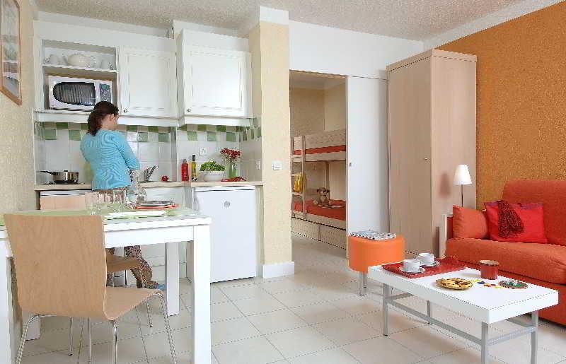 Residence Pierre & Vacances Les Embruns Deauville Esterno foto