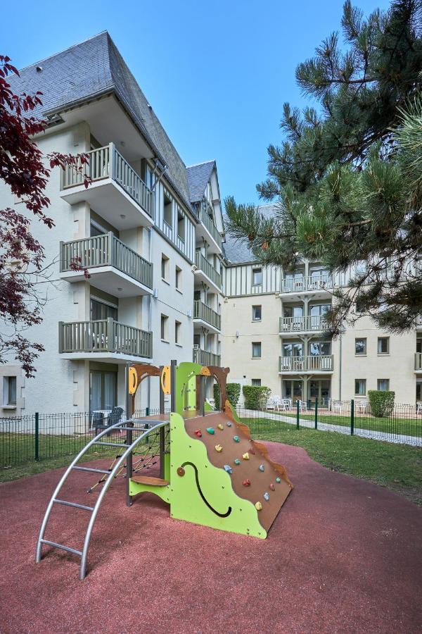 Residence Pierre & Vacances Les Embruns Deauville Esterno foto