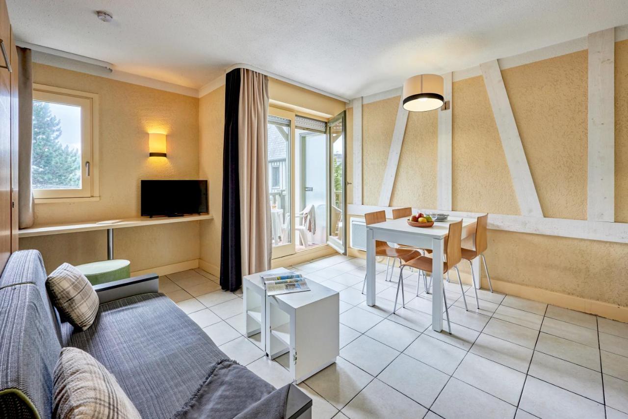 Residence Pierre & Vacances Les Embruns Deauville Esterno foto